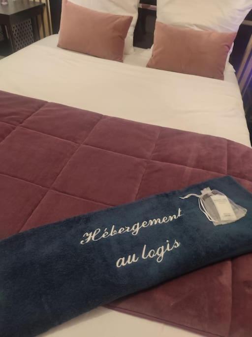 Hebergement Au Logis Souge-le-Ganelon Bagian luar foto